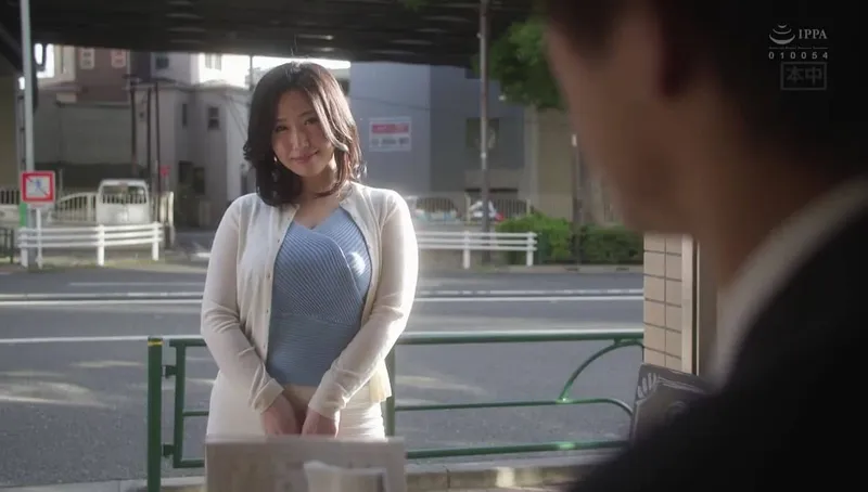 Người chồng yếu không làm lên đỉnh, vợ yêu lên mạng tìm trai trẻ trả bài khỏe