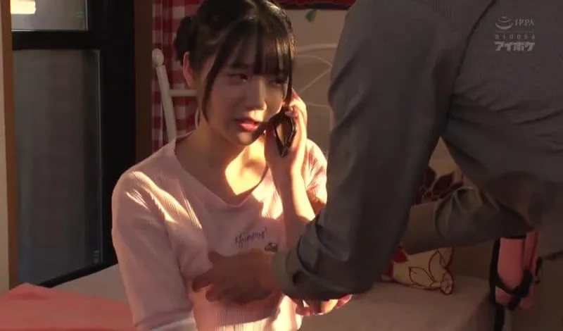 Bố dượng phát hiện hoa nhỏ riêng của người vợ là diễn viên jav