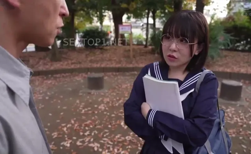 Anh chàng giả làm học sinh bách khoa lừa em học sinh nữ ngây ngô vào nhà nghỉ dạy học